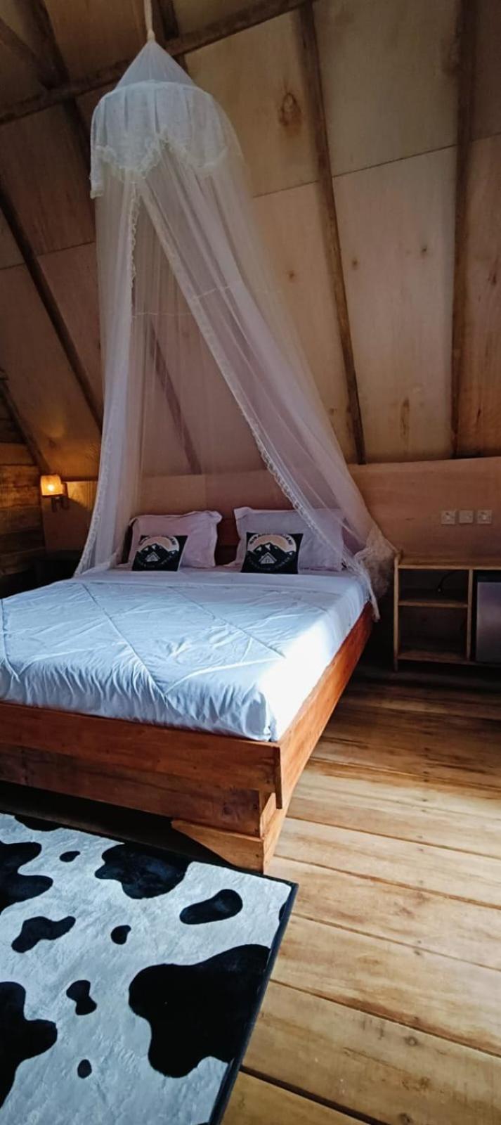 Girang Rinjani Bungalows Tetebatu Extérieur photo